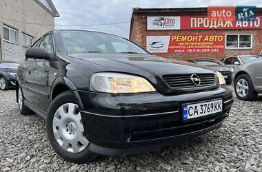 Седан Opel Astra 2006 в Смеле