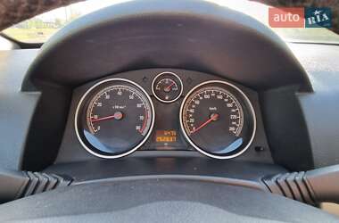 Хэтчбек Opel Astra 2008 в 