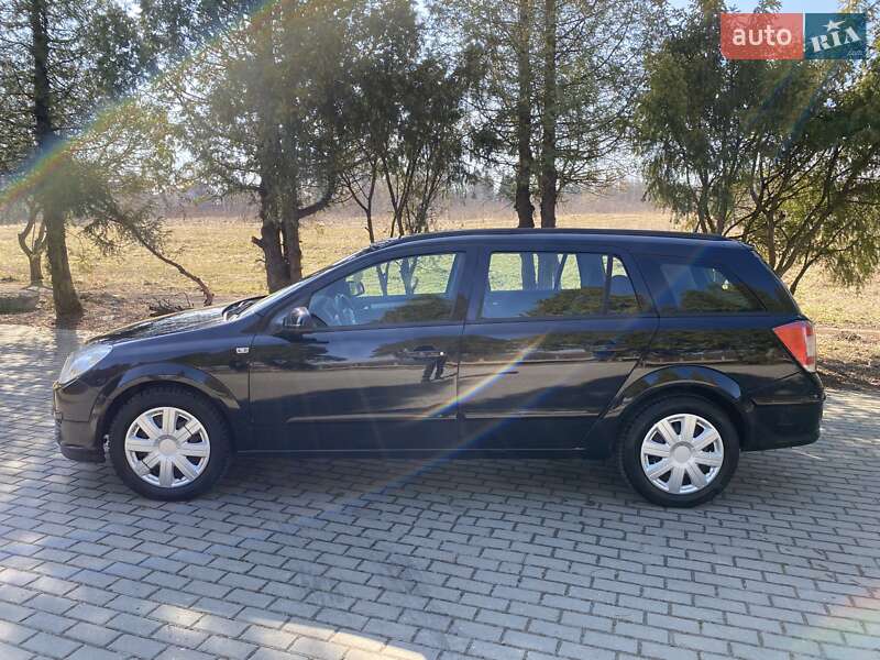 Універсал Opel Astra 2009 в Рожнятові