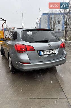 Універсал Opel Astra 2011 в 