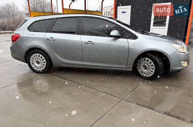 Універсал Opel Astra 2011 в 