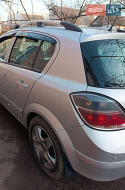 Хэтчбек Opel Astra 2008 в 