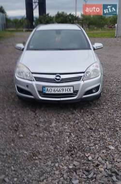 Универсал Opel Astra 2008 в Ужгороде