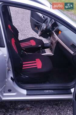 Универсал Opel Astra 2008 в 