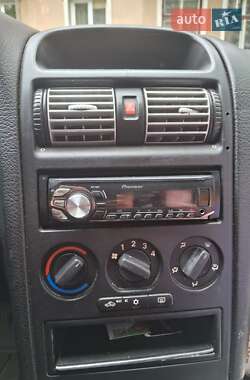 Універсал Opel Astra 2001 в 