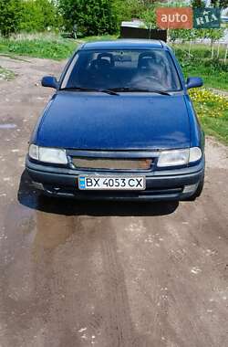 Седан Opel Astra 2001 в Староконстантинове