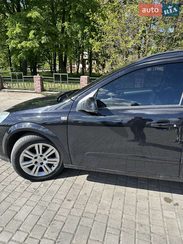 Универсал Opel Astra 2007 в Владимирце