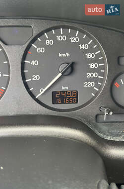 Хэтчбек Opel Astra 2000 в 