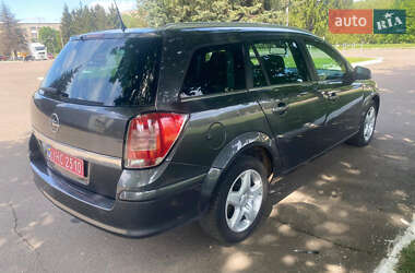 Універсал Opel Astra 2010 в 