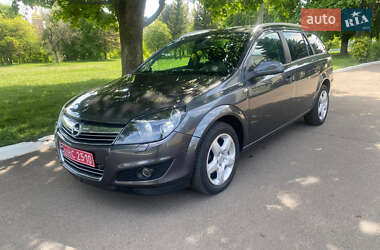 Універсал Opel Astra 2010 в 