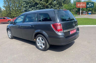 Універсал Opel Astra 2010 в 