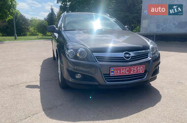 Універсал Opel Astra 2010 в 