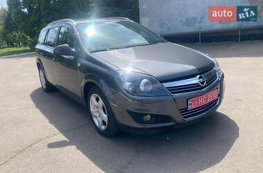 Універсал Opel Astra 2010 в 