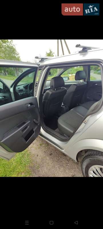Універсал Opel Astra 2009 в Миронівці