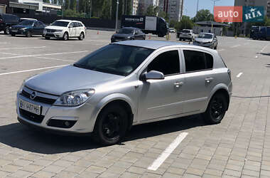 Хэтчбек Opel Astra 2008 в Черкассах