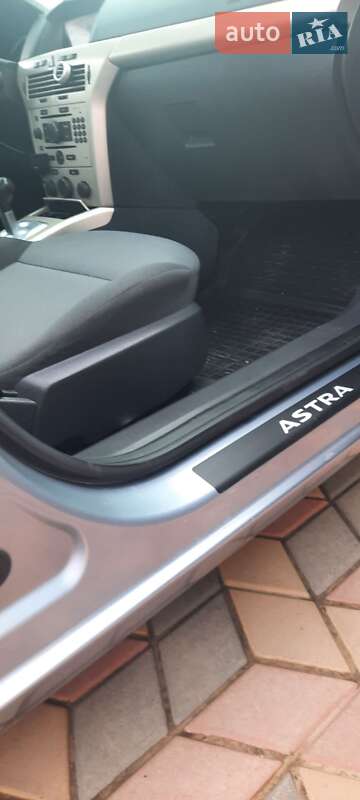 Седан Opel Astra 2008 в Херсоні