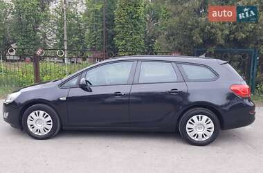 Універсал Opel Astra 2012 в 