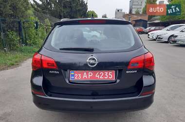 Універсал Opel Astra 2012 в 