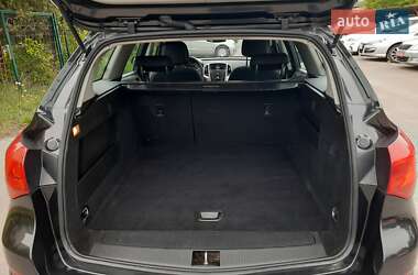 Універсал Opel Astra 2012 в 