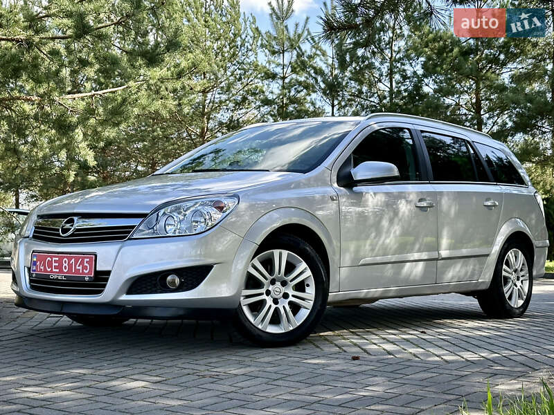 Універсал Opel Astra 2008 в Дрогобичі