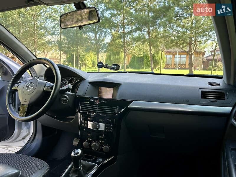 Універсал Opel Astra 2008 в Дрогобичі