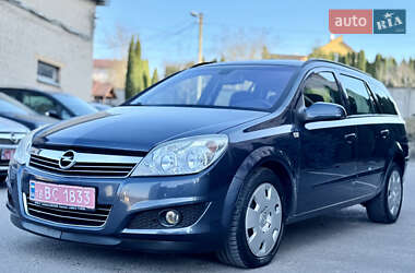 Универсал Opel Astra 2007 в Ровно