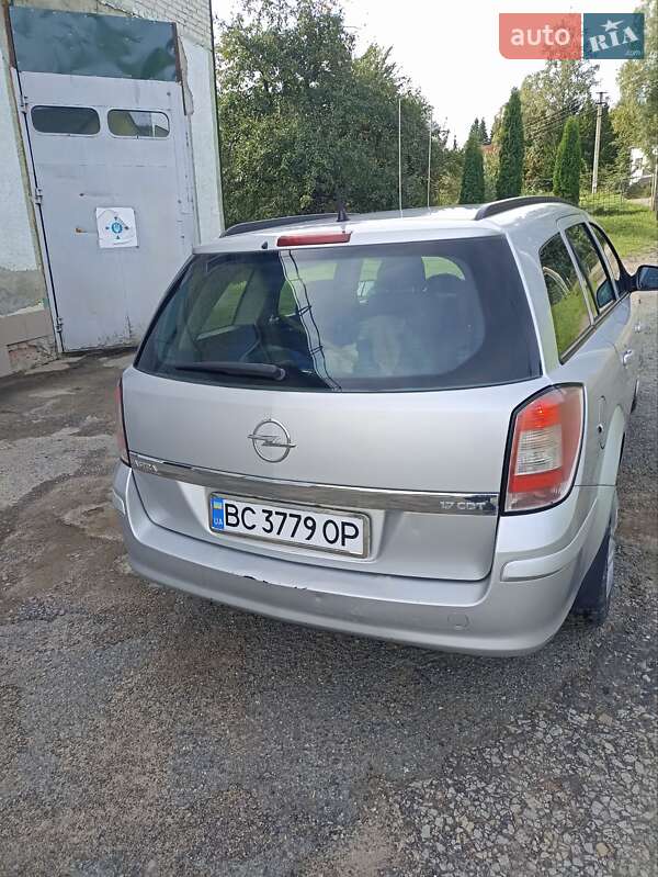 Универсал Opel Astra 2011 в Турке