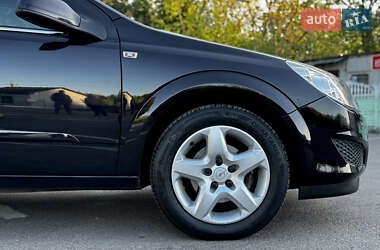 Универсал Opel Astra 2007 в 