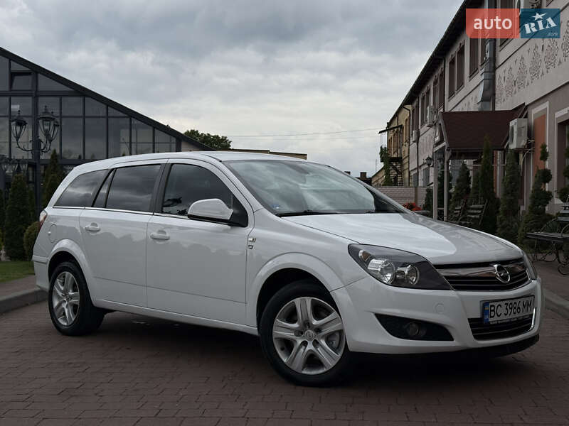 Opel Astra 2010