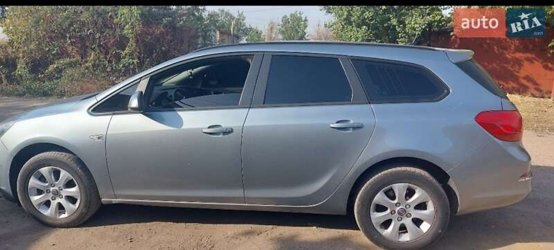 Універсал Opel Astra 2014 в Дружківці