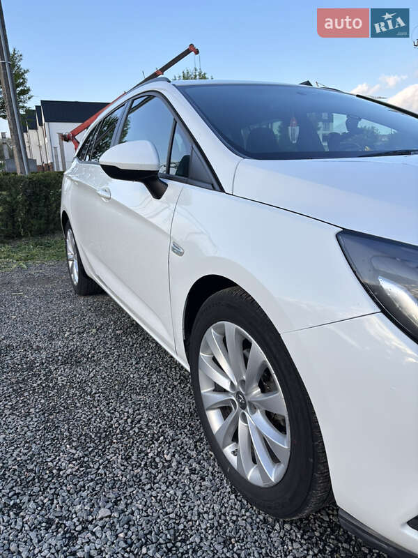 Універсал Opel Astra 2017 в Умані