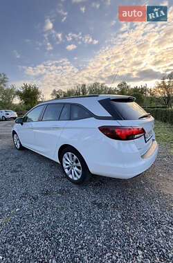 Универсал Opel Astra 2017 в 