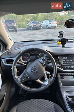 Универсал Opel Astra 2017 в 