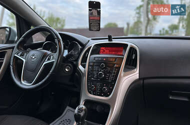 Універсал Opel Astra 2010 в 