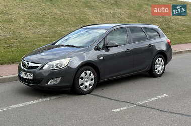 Универсал Opel Astra 2011 в Киеве