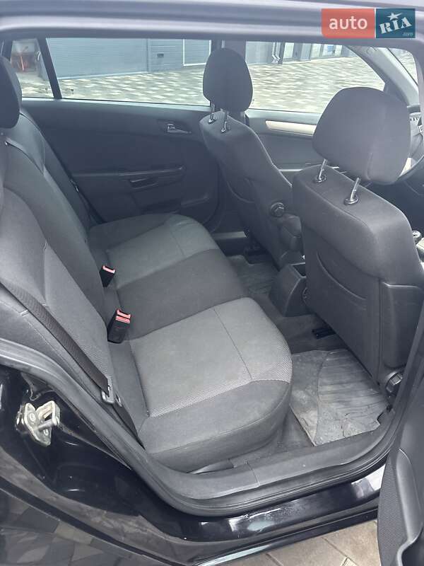 Універсал Opel Astra 2008 в Полтаві