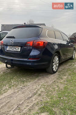 Универсал Opel Astra 2011 в 