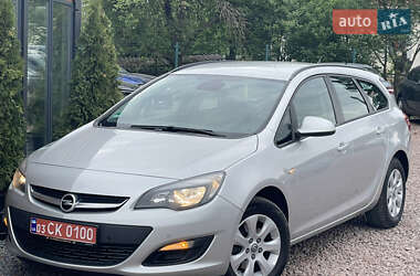 Универсал Opel Astra 2015 в Дрогобыче