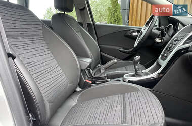 Универсал Opel Astra 2015 в 