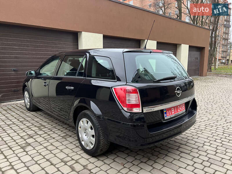 Универсал Opel Astra 2010 в Коломые