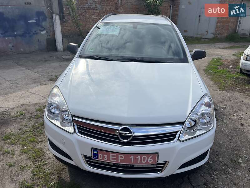 Универсал Opel Astra 2010 в Нежине