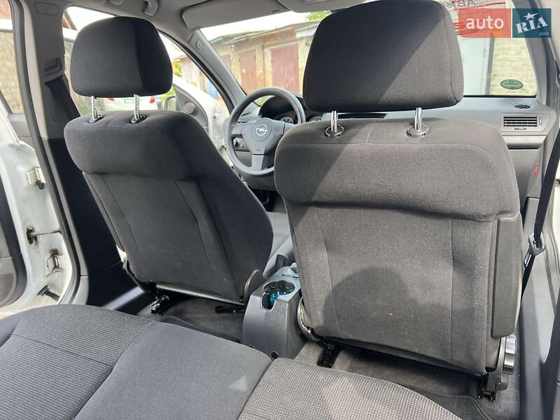Универсал Opel Astra 2010 в Нежине