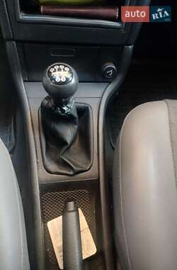 Седан Opel Astra 2004 в 