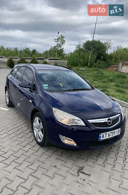 Універсал Opel Astra 2011 в 