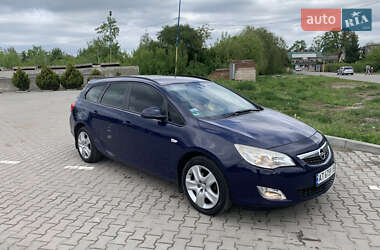 Універсал Opel Astra 2011 в 