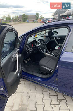 Універсал Opel Astra 2011 в 