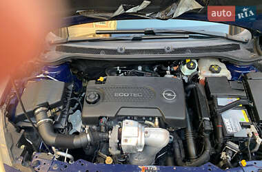 Універсал Opel Astra 2011 в 
