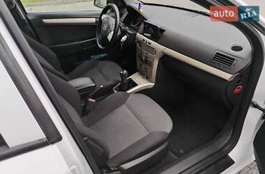 Хетчбек Opel Astra 2008 в 