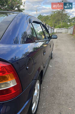 Хетчбек Opel Astra 2003 в 