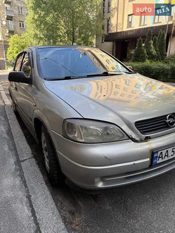 Седан Opel Astra 2007 в Киеве